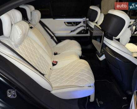 Черный Мерседес С Класс, объемом двигателя 3.98 л и пробегом 23 тыс. км за 177000 $, фото 30 на Automoto.ua