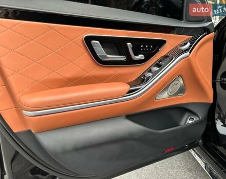 Черный Мерседес С Класс, объемом двигателя 3.98 л и пробегом 44 тыс. км за 139900 $, фото 59 на Automoto.ua