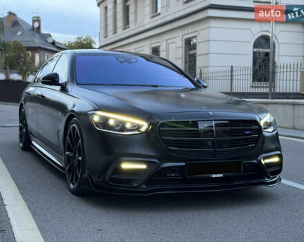 Черный Мерседес С Класс, объемом двигателя 3.98 л и пробегом 23 тыс. км за 185000 $, фото 47 на Automoto.ua