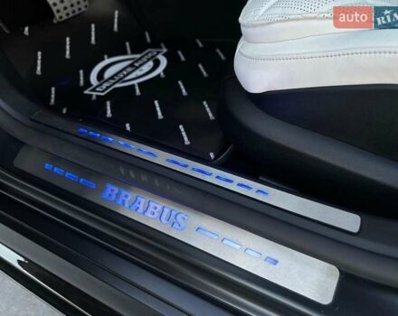 Черный Мерседес С Класс, объемом двигателя 3.98 л и пробегом 25 тыс. км за 180000 $, фото 45 на Automoto.ua