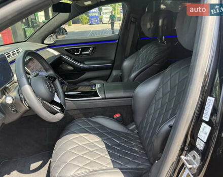 Черный Мерседес С Класс, объемом двигателя 3.98 л и пробегом 55 тыс. км за 114000 $, фото 19 на Automoto.ua