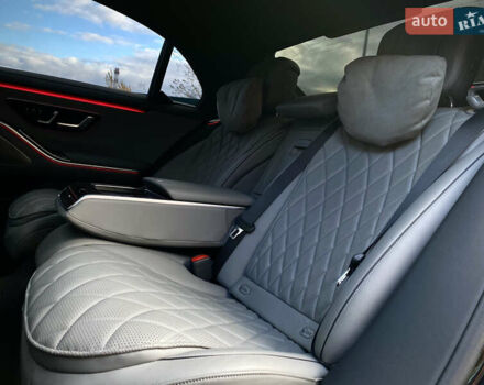 Чорний Мерседес С Клас, об'ємом двигуна 3.98 л та пробігом 64 тис. км за 104900 $, фото 38 на Automoto.ua