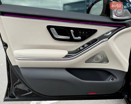 Черный Мерседес С Класс, объемом двигателя 3 л и пробегом 37 тыс. км за 120000 $, фото 53 на Automoto.ua