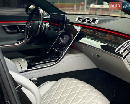 Чорний Мерседес С Клас, об'ємом двигуна 3.98 л та пробігом 64 тис. км за 104900 $, фото 40 на Automoto.ua