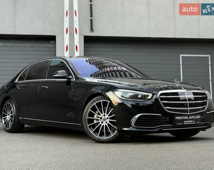 Черный Мерседес С Класс, объемом двигателя 3 л и пробегом 9 тыс. км за 145000 $, фото 3 на Automoto.ua