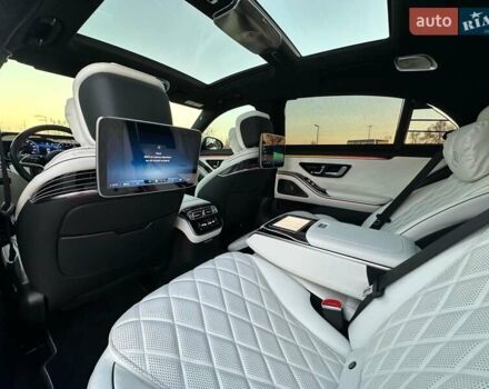 Черный Мерседес С Класс, объемом двигателя 3.98 л и пробегом 25 тыс. км за 180000 $, фото 91 на Automoto.ua