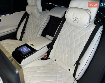 Черный Мерседес С Класс, объемом двигателя 3.98 л и пробегом 23 тыс. км за 185000 $, фото 45 на Automoto.ua