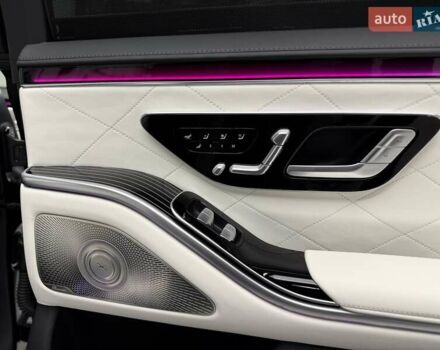 Черный Мерседес С Класс, объемом двигателя 3.98 л и пробегом 23 тыс. км за 179800 $, фото 68 на Automoto.ua