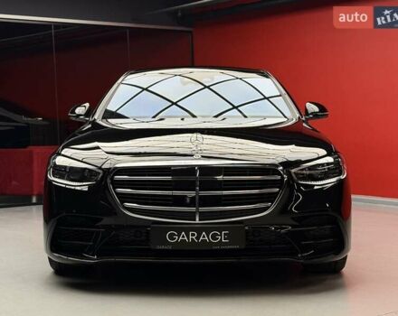 Черный Мерседес С Класс, объемом двигателя 4 л и пробегом 117 тыс. км за 113900 $, фото 1 на Automoto.ua