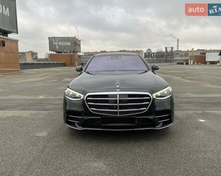 Чорний Мерседес С Клас, об'ємом двигуна 3.98 л та пробігом 18 тис. км за 165000 $, фото 4 на Automoto.ua