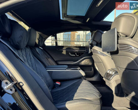 Черный Мерседес С Класс, объемом двигателя 3 л и пробегом 55 тыс. км за 150000 $, фото 53 на Automoto.ua