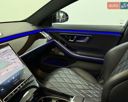 Черный Мерседес С Класс, объемом двигателя 3.98 л и пробегом 22 тыс. км за 125000 $, фото 35 на Automoto.ua