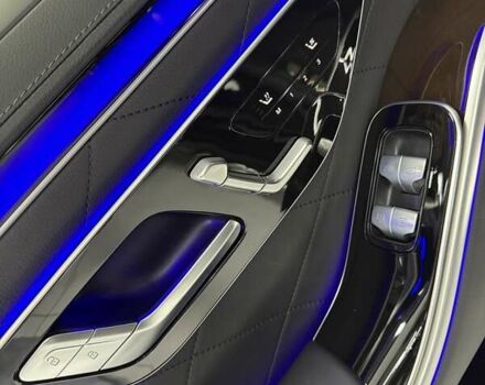 Черный Мерседес С Класс, объемом двигателя 3.98 л и пробегом 22 тыс. км за 125000 $, фото 37 на Automoto.ua