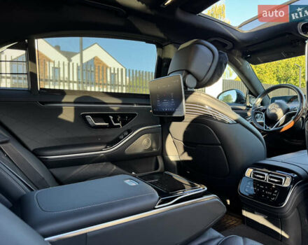 Черный Мерседес С Класс, объемом двигателя 3 л и пробегом 55 тыс. км за 150000 $, фото 54 на Automoto.ua