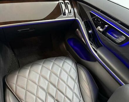 Черный Мерседес С Класс, объемом двигателя 3.98 л и пробегом 22 тыс. км за 125000 $, фото 24 на Automoto.ua