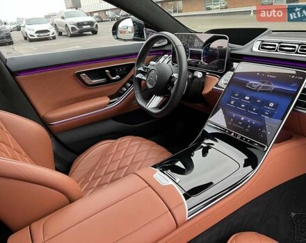 Чорний Мерседес С Клас, об'ємом двигуна 3.98 л та пробігом 18 тис. км за 165000 $, фото 18 на Automoto.ua