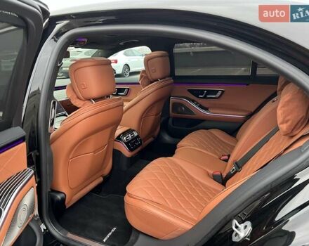 Чорний Мерседес С Клас, об'ємом двигуна 3.98 л та пробігом 18 тис. км за 165000 $, фото 22 на Automoto.ua