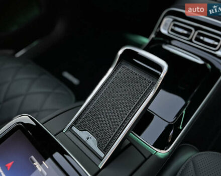 Черный Мерседес С Класс, объемом двигателя 3.98 л и пробегом 7 тыс. км за 229000 $, фото 52 на Automoto.ua