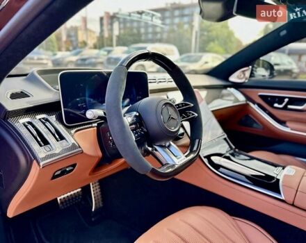 Черный Мерседес С Класс, объемом двигателя 3.98 л и пробегом 1 тыс. км за 330000 $, фото 38 на Automoto.ua