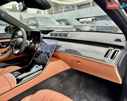 Черный Мерседес С Класс, объемом двигателя 3.98 л и пробегом 1 тыс. км за 330000 $, фото 26 на Automoto.ua