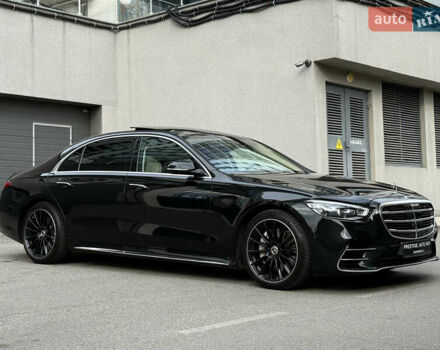 Черный Мерседес С Класс, объемом двигателя 3.98 л и пробегом 46 тыс. км за 178000 $, фото 15 на Automoto.ua