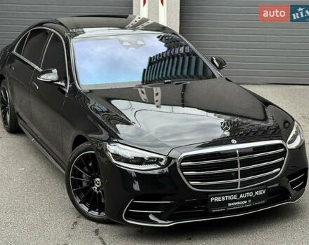 Чорний Мерседес С Клас, об'ємом двигуна 2.99 л та пробігом 17 тис. км за 180000 $, фото 1 на Automoto.ua