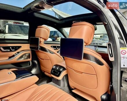 Черный Мерседес С Класс, объемом двигателя 3.98 л и пробегом 1 тыс. км за 330000 $, фото 29 на Automoto.ua