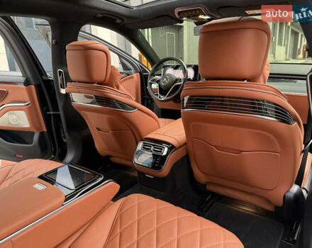 Черный Мерседес С Класс, объемом двигателя 2.99 л и пробегом 17 тыс. км за 175000 $, фото 46 на Automoto.ua