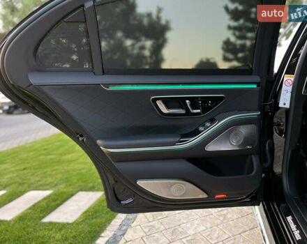 Черный Мерседес С Класс, объемом двигателя 3.98 л и пробегом 7 тыс. км за 229000 $, фото 34 на Automoto.ua