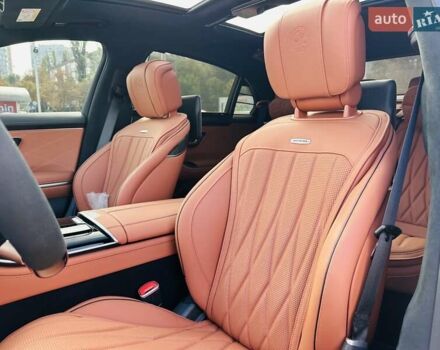 Черный Мерседес С Класс, объемом двигателя 3.98 л и пробегом 1 тыс. км за 330000 $, фото 37 на Automoto.ua