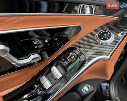 Черный Мерседес С Класс, объемом двигателя 3.98 л и пробегом 1 тыс. км за 399000 $, фото 64 на Automoto.ua