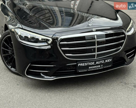 Чорний Мерседес С Клас, об'ємом двигуна 2.99 л та пробігом 17 тис. км за 185000 $, фото 4 на Automoto.ua