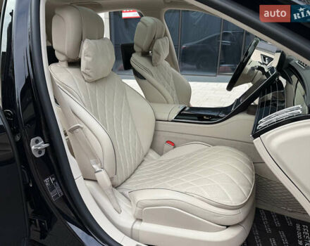 Черный Мерседес С Класс, объемом двигателя 3.98 л и пробегом 46 тыс. км за 172000 $, фото 45 на Automoto.ua