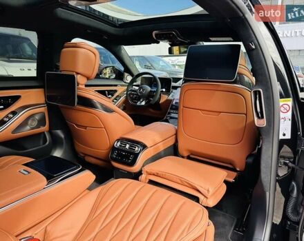 Черный Мерседес С Класс, объемом двигателя 3.98 л и пробегом 1 тыс. км за 330000 $, фото 31 на Automoto.ua