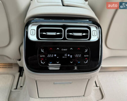 Черный Мерседес С Класс, объемом двигателя 3.98 л и пробегом 46 тыс. км за 178000 $, фото 69 на Automoto.ua