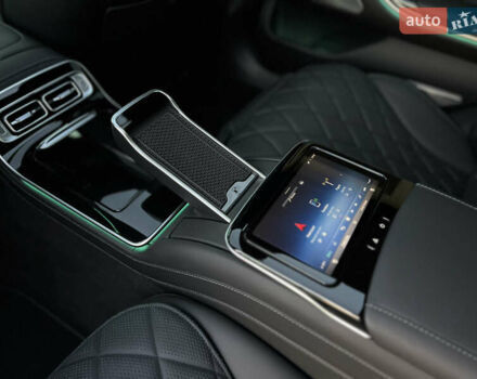 Черный Мерседес С Класс, объемом двигателя 3.98 л и пробегом 7 тыс. км за 229000 $, фото 39 на Automoto.ua