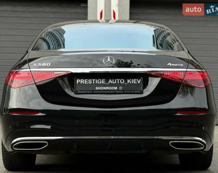 Черный Мерседес С Класс, объемом двигателя 3.98 л и пробегом 46 тыс. км за 178000 $, фото 18 на Automoto.ua