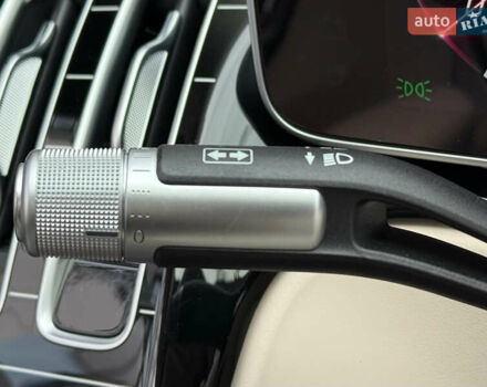 Черный Мерседес С Класс, объемом двигателя 3.98 л и пробегом 46 тыс. км за 178000 $, фото 82 на Automoto.ua