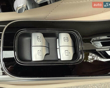 Черный Мерседес С Класс, объемом двигателя 3.98 л и пробегом 46 тыс. км за 172000 $, фото 59 на Automoto.ua