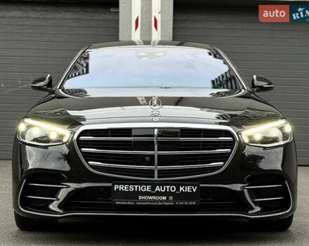 Чорний Мерседес С Клас, об'ємом двигуна 2.99 л та пробігом 17 тис. км за 180000 $, фото 4 на Automoto.ua
