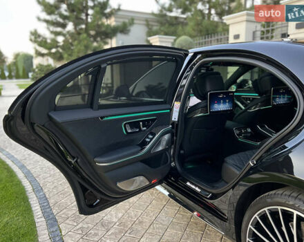 Черный Мерседес С Класс, объемом двигателя 3.98 л и пробегом 7 тыс. км за 229000 $, фото 33 на Automoto.ua