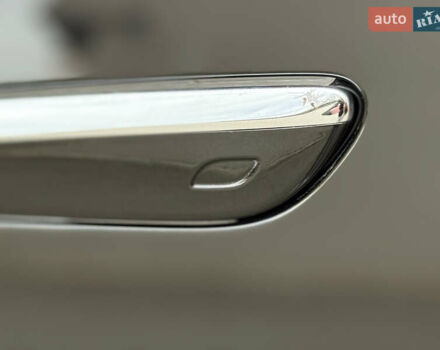 Черный Мерседес С Класс, объемом двигателя 3.98 л и пробегом 46 тыс. км за 179000 $, фото 38 на Automoto.ua