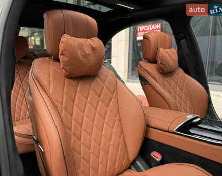 Чорний Мерседес С Клас, об'ємом двигуна 2.99 л та пробігом 17 тис. км за 180000 $, фото 44 на Automoto.ua