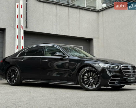 Черный Мерседес С Класс, объемом двигателя 3.98 л и пробегом 46 тыс. км за 172000 $, фото 4 на Automoto.ua