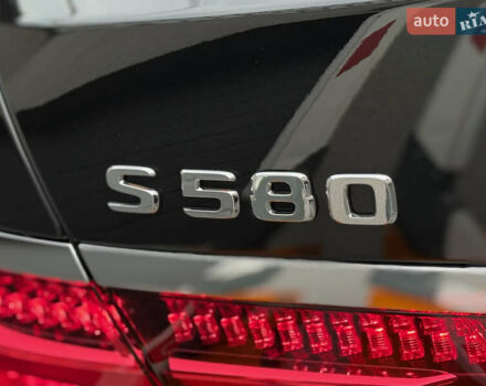 Черный Мерседес С Класс, объемом двигателя 3.98 л и пробегом 46 тыс. км за 178000 $, фото 41 на Automoto.ua