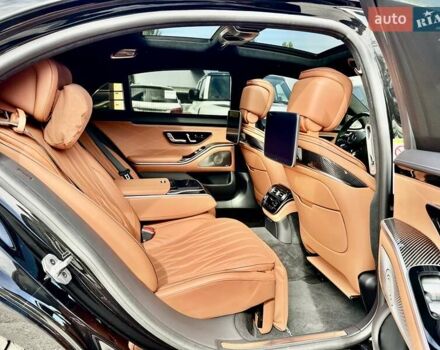 Черный Мерседес С Класс, объемом двигателя 3.98 л и пробегом 1 тыс. км за 330000 $, фото 30 на Automoto.ua