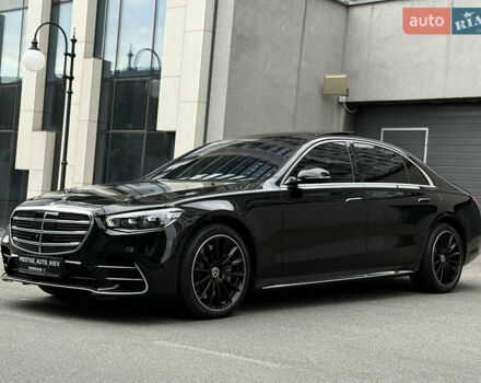 Чорний Мерседес С Клас, об'ємом двигуна 2.99 л та пробігом 17 тис. км за 180000 $, фото 13 на Automoto.ua