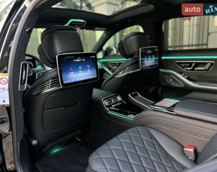 Черный Мерседес С Класс, объемом двигателя 3.98 л и пробегом 7 тыс. км за 229000 $, фото 37 на Automoto.ua