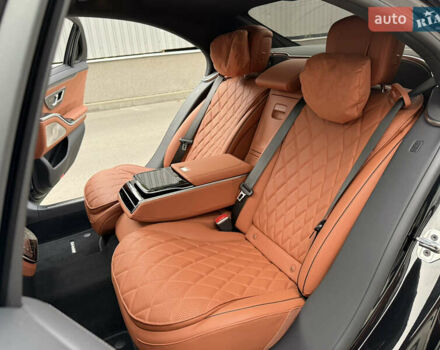 Чорний Мерседес С Клас, об'ємом двигуна 2.99 л та пробігом 17 тис. км за 180000 $, фото 48 на Automoto.ua