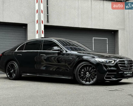 Чорний Мерседес С Клас, об'ємом двигуна 2.99 л та пробігом 17 тис. км за 185000 $, фото 3 на Automoto.ua